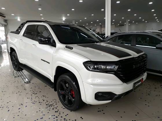 RAM RAMPAGE 2.0 HURRICANE 4 TURBO GASOLINA R/T 4X4 AUTOMÁTICO